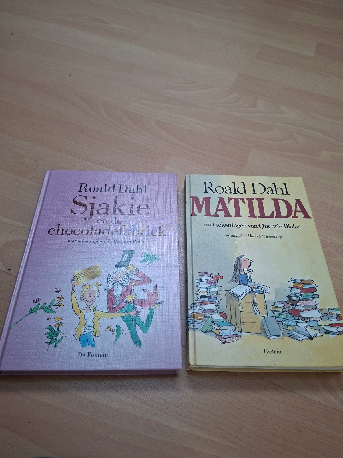 Sjakie en de chocoladefabriek  & Matilda, Boeken, Kinderboeken | Jeugd | onder 10 jaar, Ophalen of Verzenden, Zo goed als nieuw