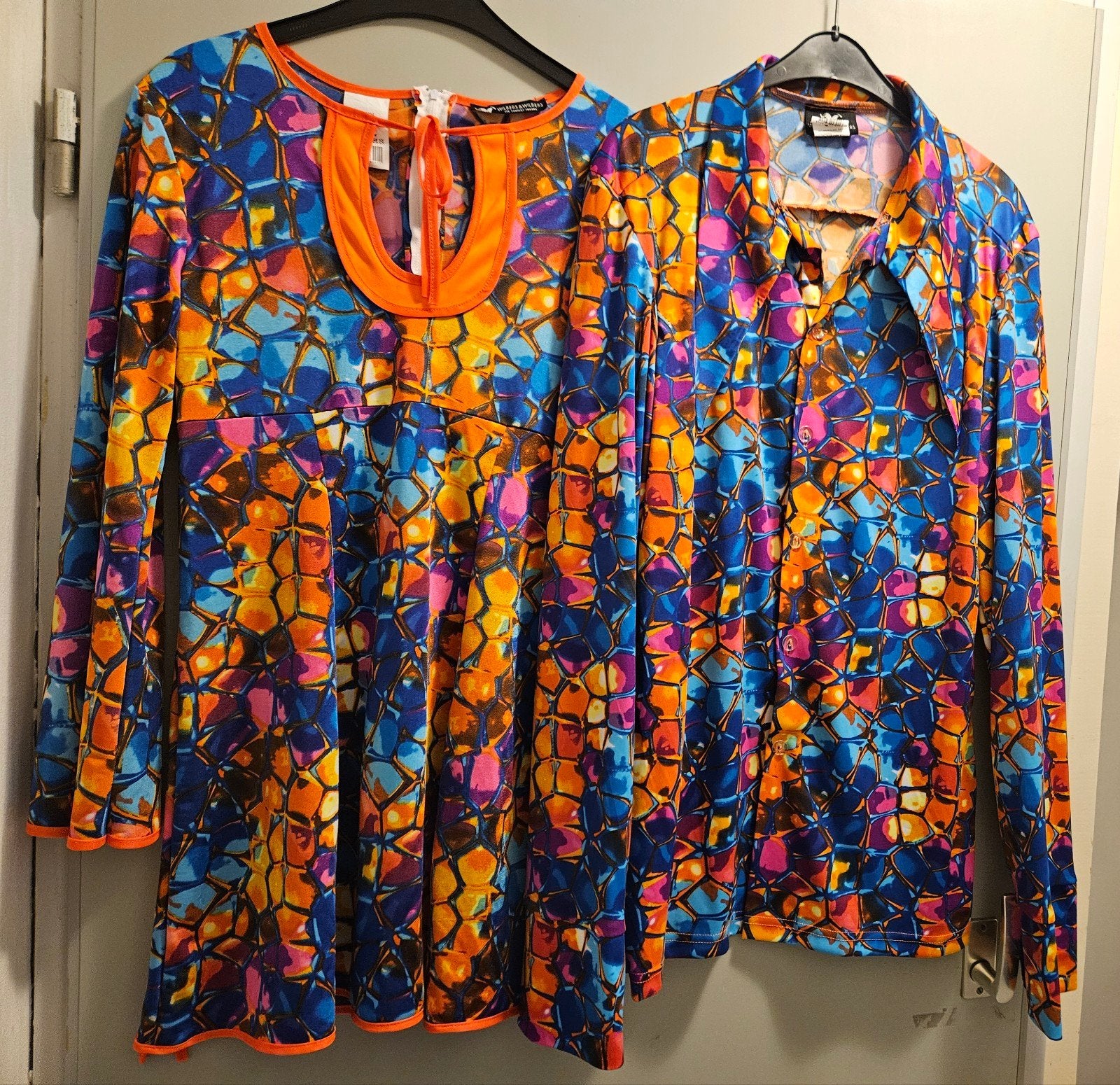 Vintage kleurrijke jurk en blouse set, Kleding | Heren, Ophalen of Verzenden, Gedragen, Meerkleurig, Halswijdte 41/42 (L)