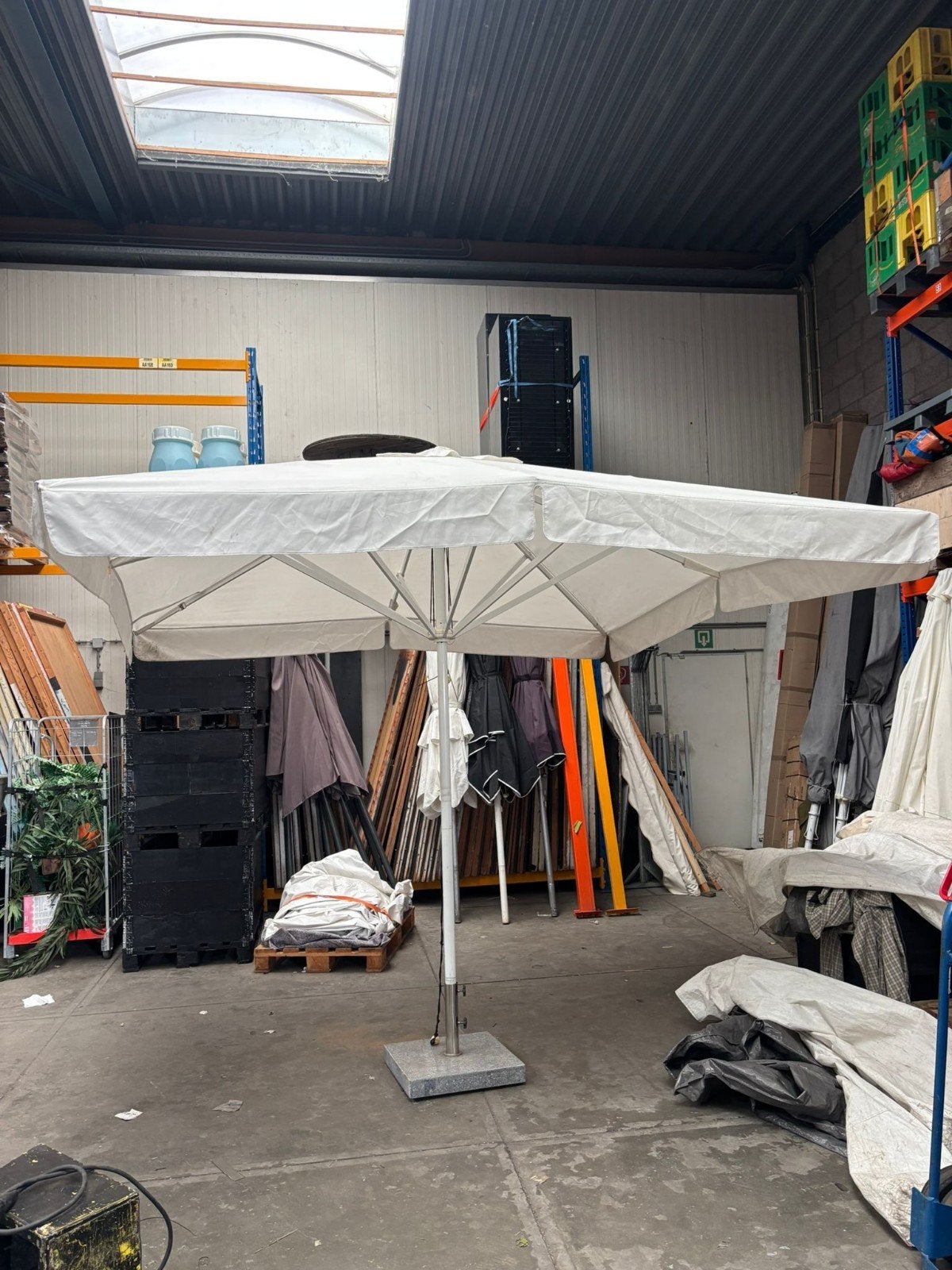 Witte parasol te koop, Ophalen, Gebruikt
