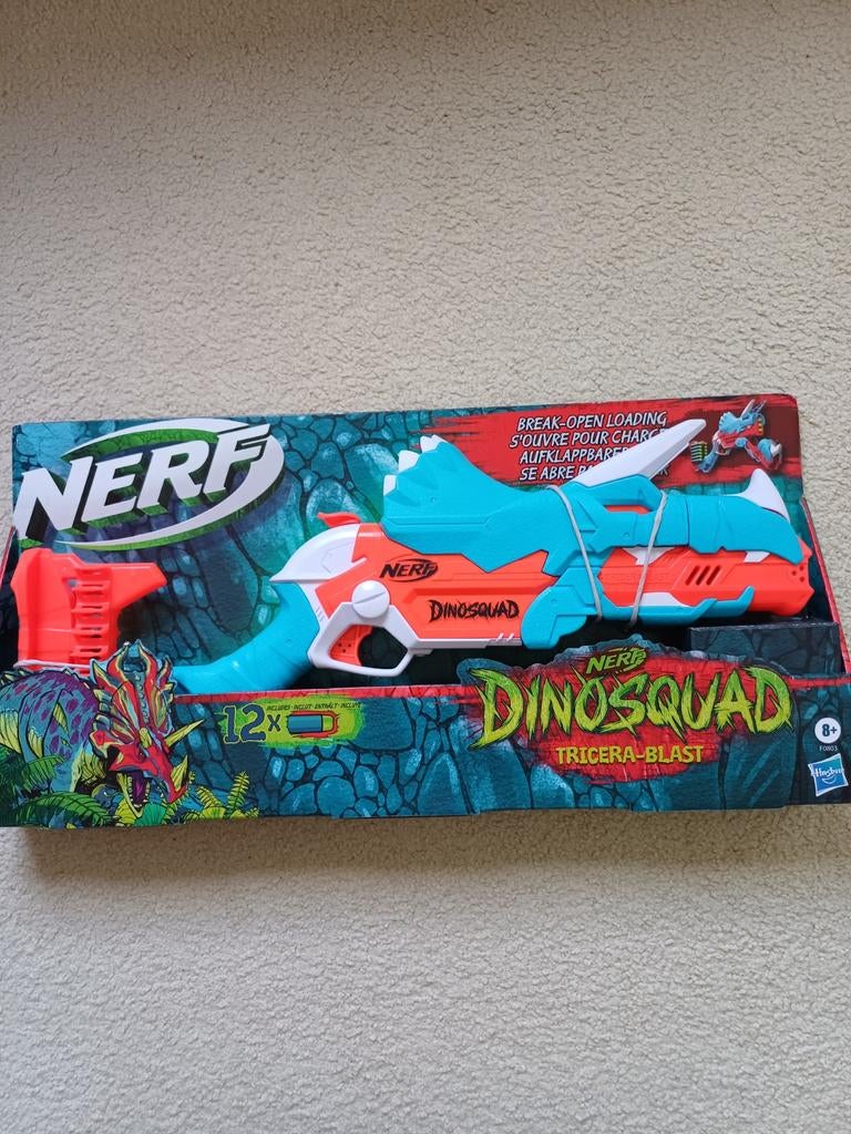 NERF DinoSquad Tricera-blast met Nerf Elite pijltjes. Nieuw, Kinderen en Baby's, Speelgoed | Buiten | Actiespeelgoed, Nieuw, Ophalen of Verzenden