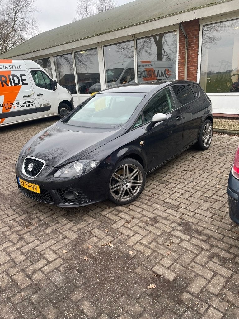 Seat Leon 2006 FR 2.0 TFSI Zwart Goede Staat, Auto's, Seat, Leon, Leder en Stof, Zwart, Origineel Nederlands
