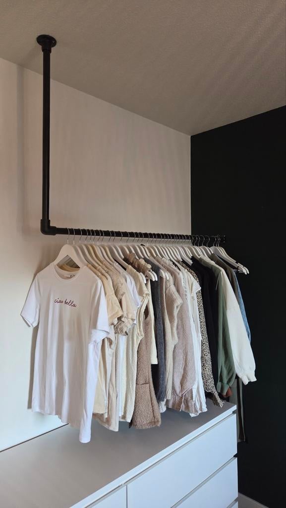 Industrieel kleding ophangsysteem, Ophalen, Zo goed als nieuw