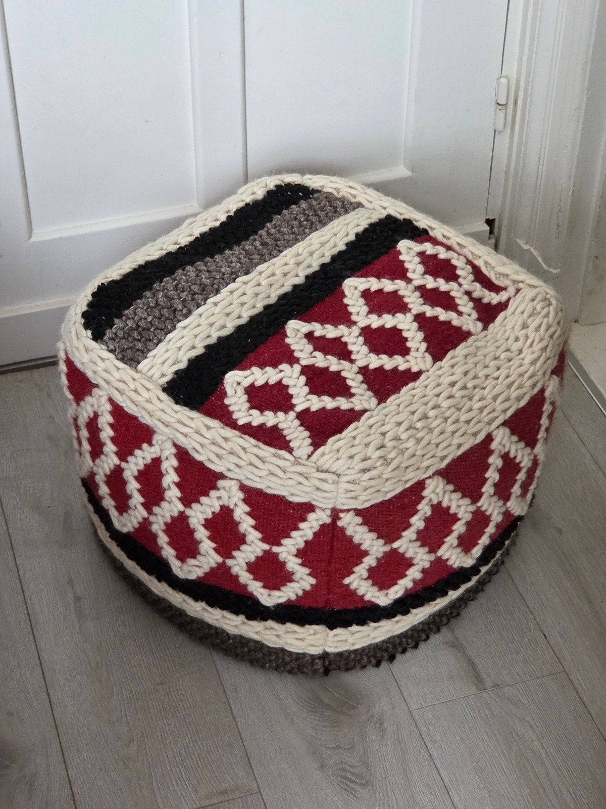 Beliani Sagar Poef / Hocker - Multicolor Gebreid Katoen Wol, Minder dan 50 cm, Boho, Vierkant, Nieuw