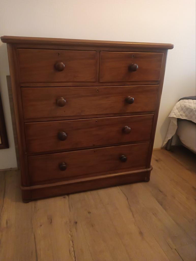 Mooie houten kast / commode, Huis en Inrichting, Ophalen, 100 tot 150 cm, Zo goed als nieuw, Minder dan 100 cm