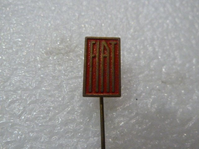 Vintage Fiat Speldje - Klassiek Auto Logo Pin, Ophalen of Verzenden, Gebruikt, Merk, Speldje of Pin