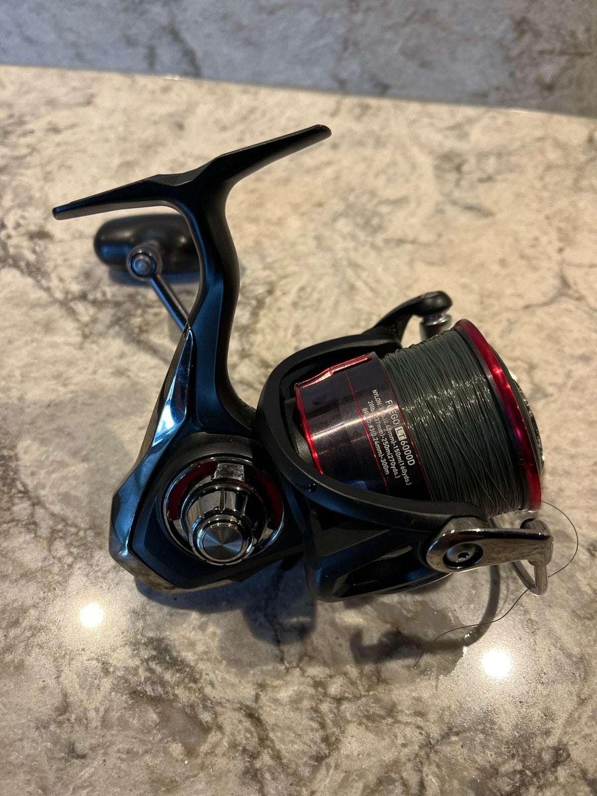 Daiwa Fuego LT 6000 D in nieuwstaat, Watersport en Boten, Ophalen of Verzenden, Zo goed als nieuw, Molen