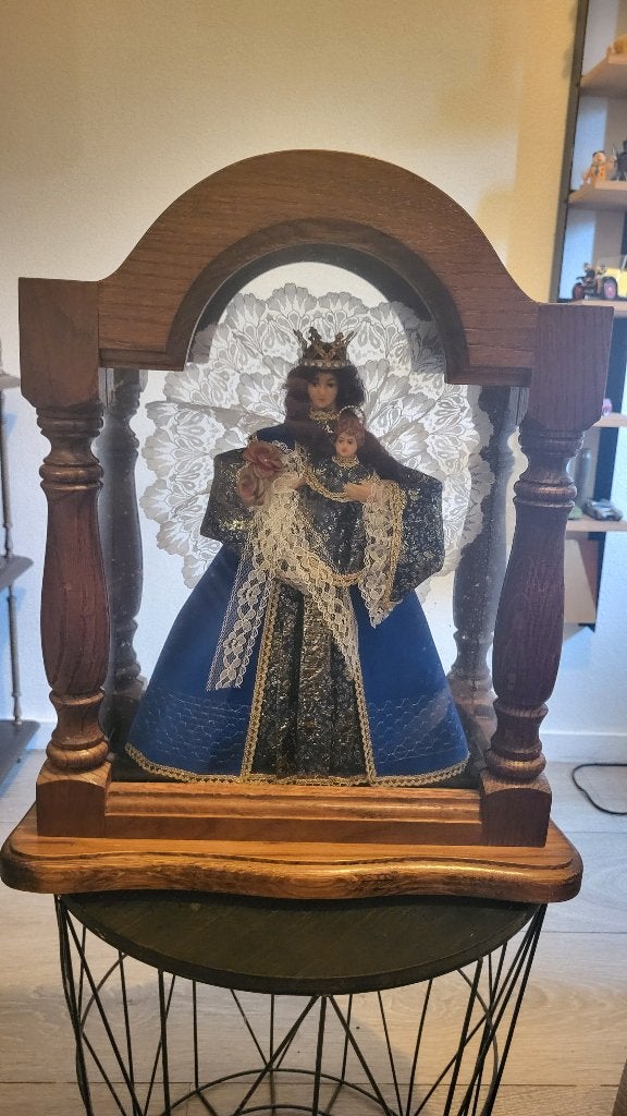 ​Unieke handgemaakte religieuze kijkkast  Madonna met Kind, Antiek en Kunst, Antiek | Religie, Ophalen