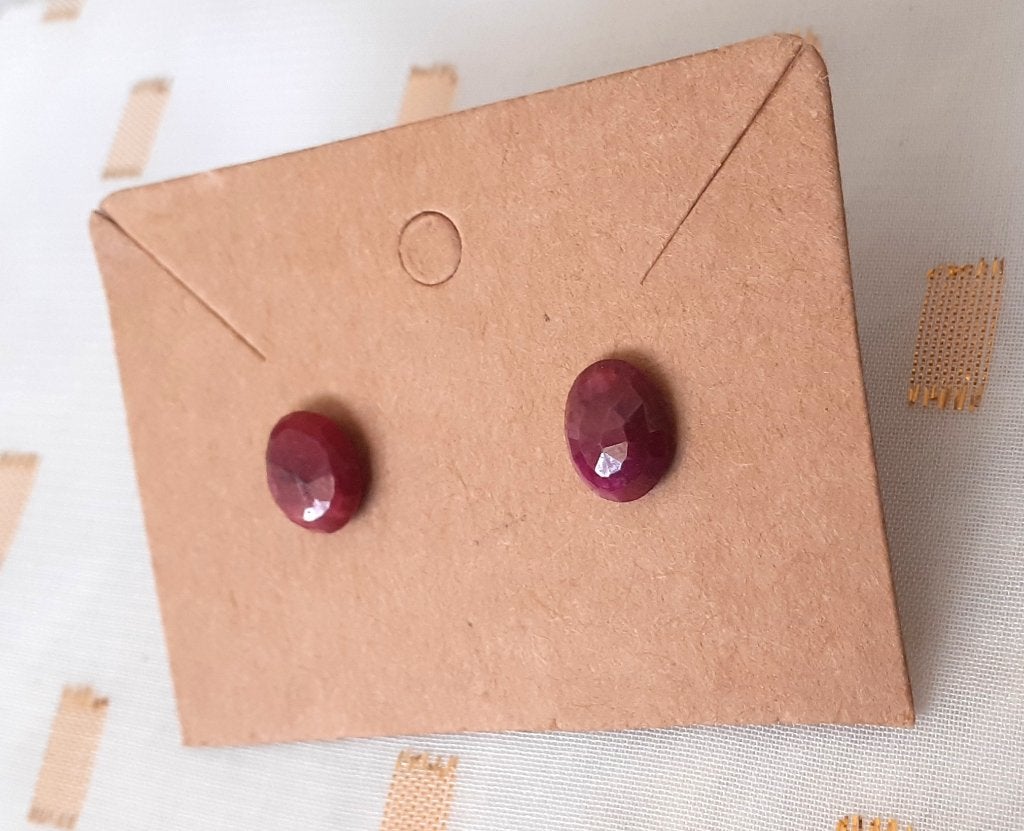 oorknopjes robijn, Sieraden, Tassen en Uiterlijk, Oorbellen, Overige materialen, Nieuw, Ophalen of Verzenden, Met edelsteen