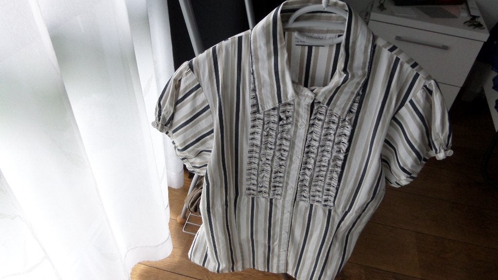 wit/grijs/zwart gestreepte blouse maat 38/40/42 korte mouw, Maat 38/40 (M), Overige kleuren, Ophalen of Verzenden, Trend One