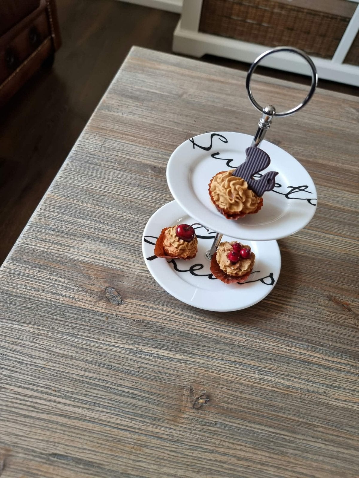 Riviera Maison Etagère - Perfect voor Gebak en Snacks, Etagère, Ophalen of Verzenden, Zo goed als nieuw, Steen/keramiek