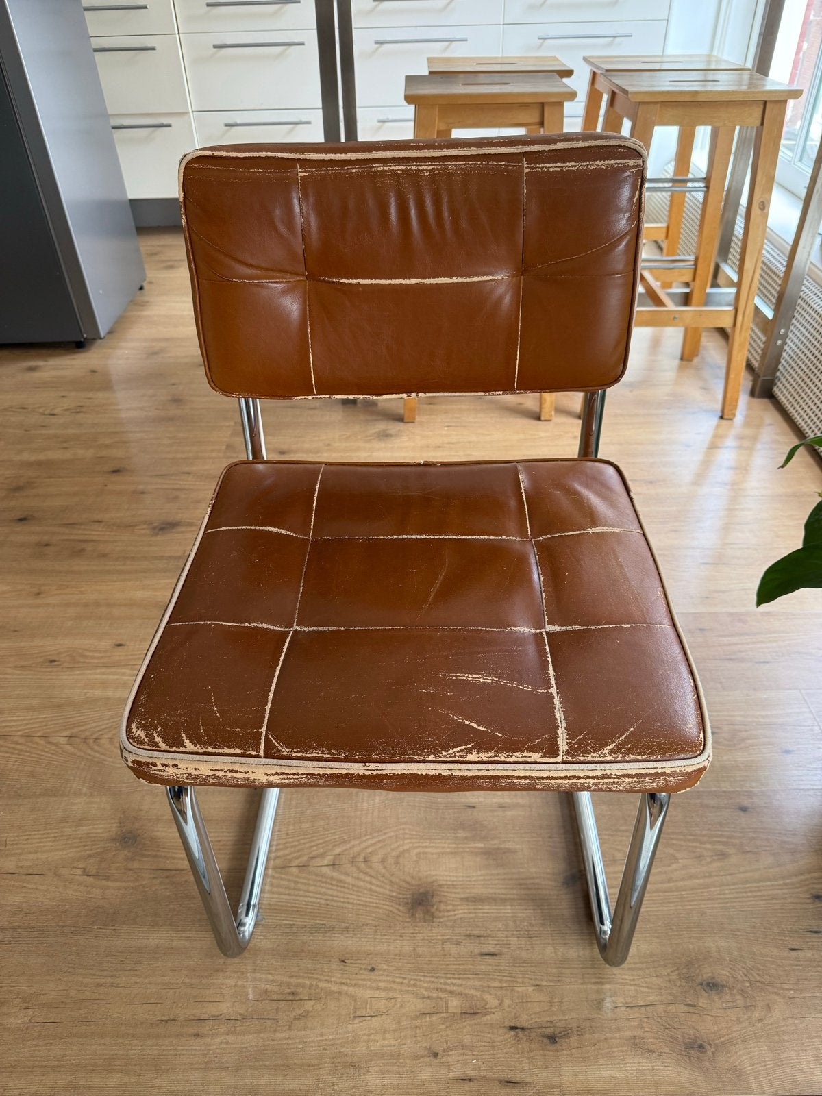 4 eetkamerstoelen met stalen buisframe, Ophalen, Gebruikt, Bruin, Vier