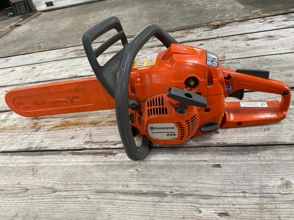 Husqvarna 235 Kettingzaag - Krachtig en Betrouwbaar, Ophalen of Verzenden, Gebruikt, Boomzaag