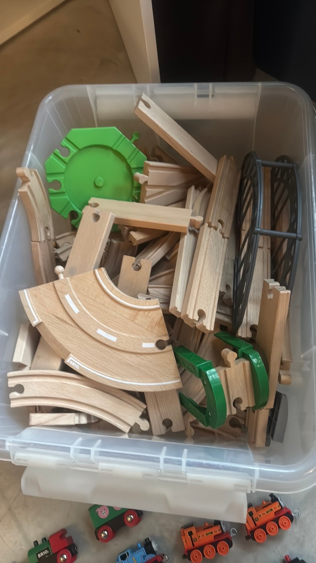 Houten trein ikea en brio, Kinderen en Baby's, Speelgoed | Houten speelgoed, Ophalen of Verzenden, Zo goed als nieuw
