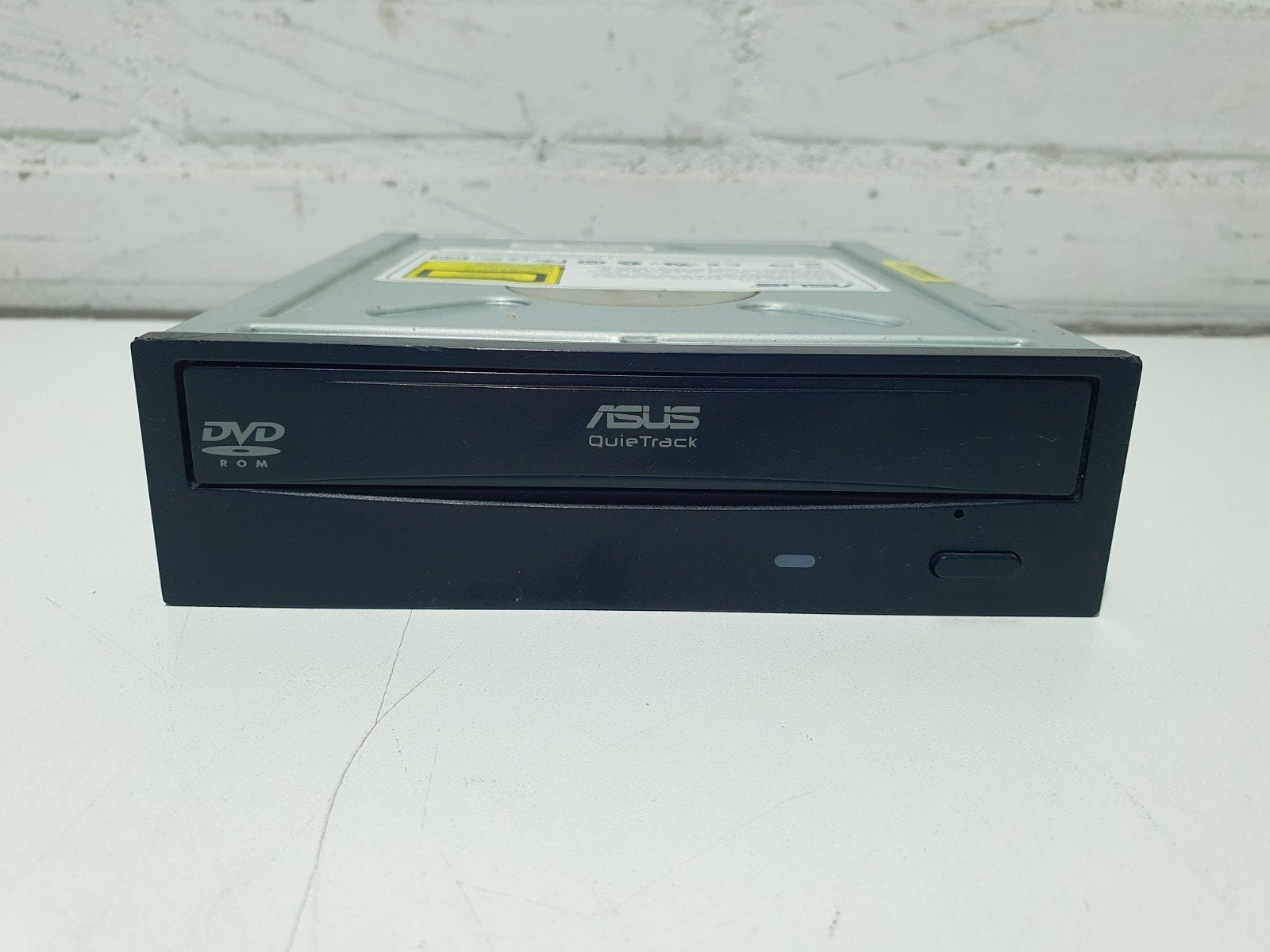 ASUS QuietTrack DVD-E616A3 DVD-ROM Drive Snelle IDE Lezer, Computers en Software, Intern, Ophalen of Verzenden, Zo goed als nieuw
