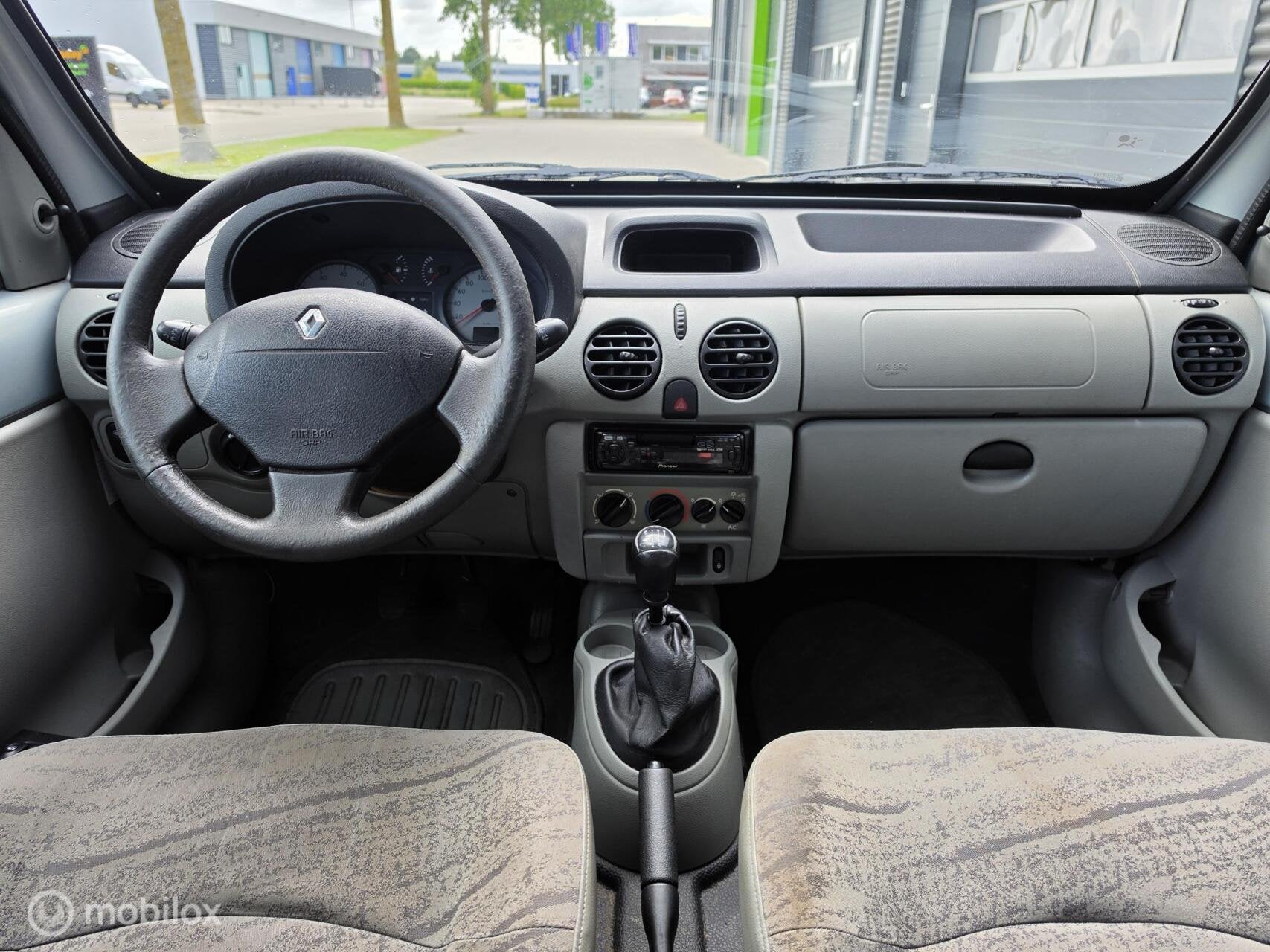 Renault Kangoo combi 1.6 | AIRCO | 2x SCHUIFDEUR | TREKHAAK, Auto's, Renault, Stof, Gebruikt, Zwart, 49 €/maand