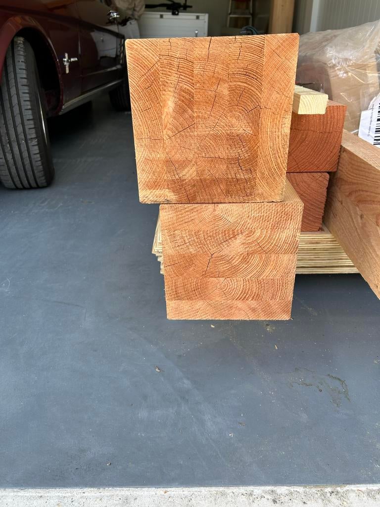 2 keer een dikke Douglas paal 20x20 cm, 4 meter lang !!, Doe-het-zelf en Verbouw, Hout en Planken, Nieuw, Balk, Overige houtsoorten