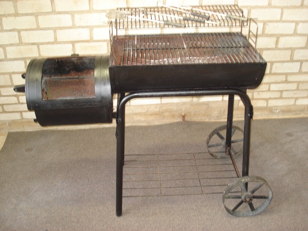 BBQ  Smoker  Grote BBQ op wielen  120 x 85  x 45  CM, Ophalen, Gebruikt, Met accessoires