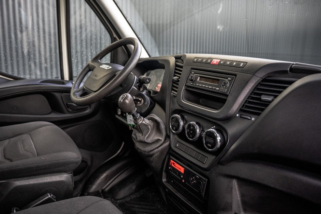 Iveco Daily 3.0L 40C17 | 7-Zits | 170 PK | Be-Trekker 9 Ton, Euro 5, Gebruikt, Zwart, 4 cilinders