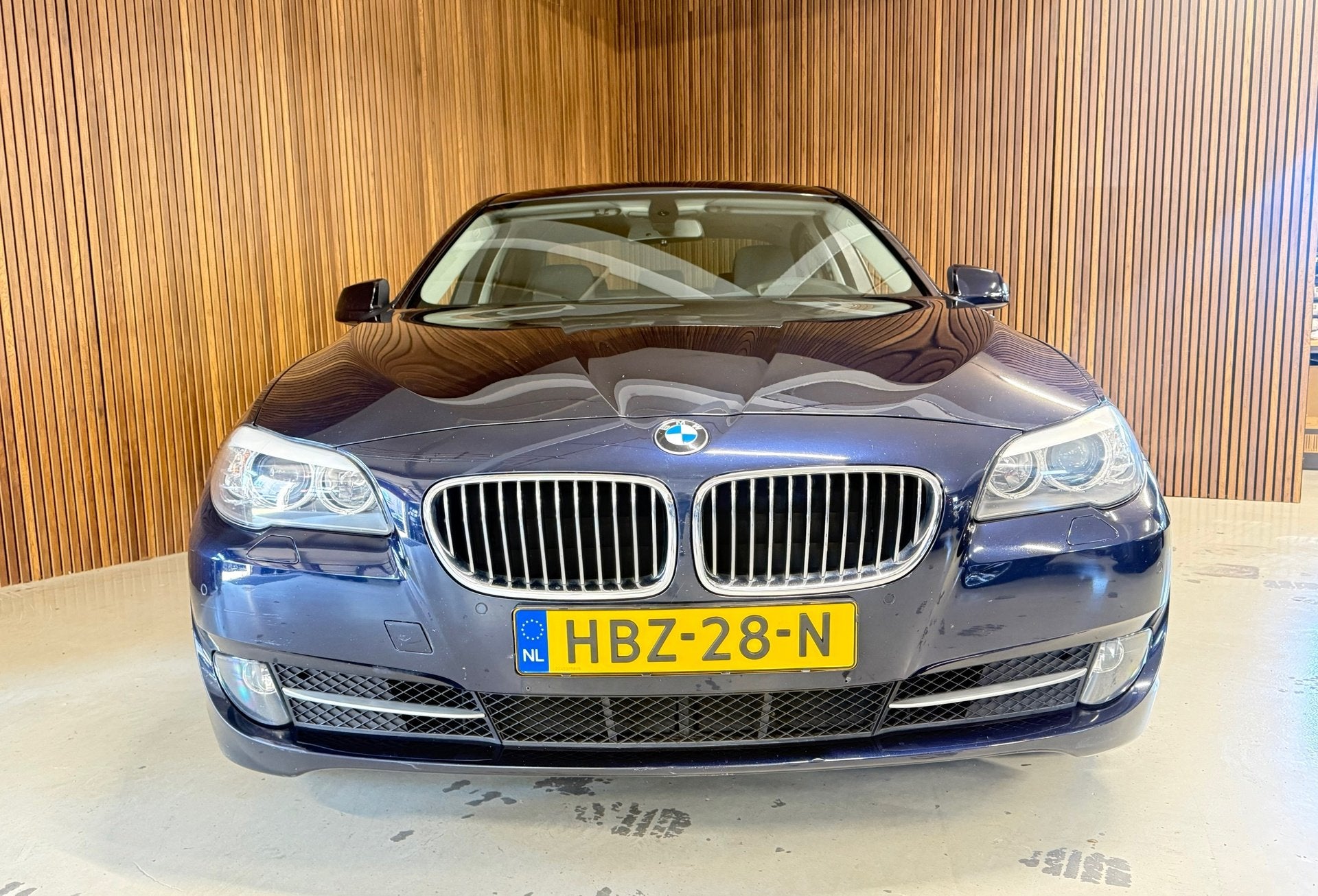BMW 5-serie 523i - Leder - Dak -Hand geschakeld, Auto's, 13 km/l, Euro 5, Achterwielaandrijving, Gebruikt