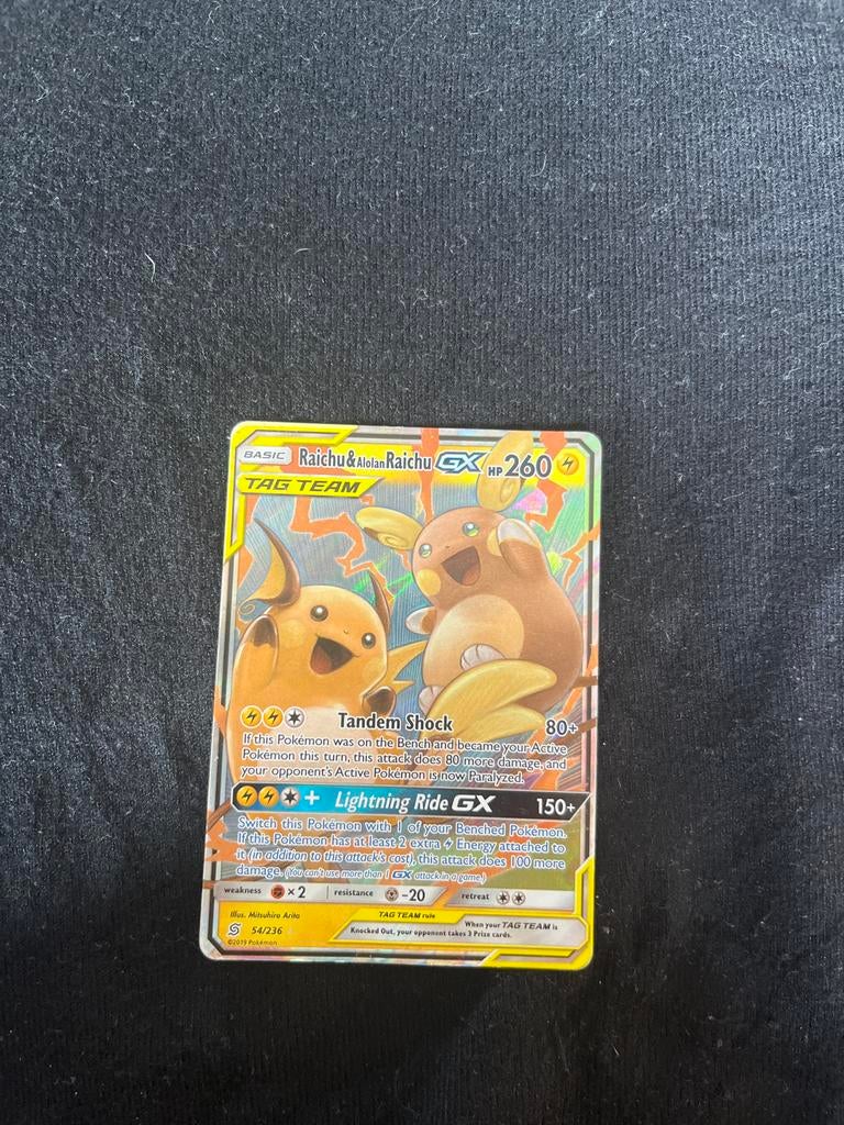 Pokémon kaart Raichu & Alolan Raichu GX, Ophalen of Verzenden, Gebruikt, Losse kaart, Foil