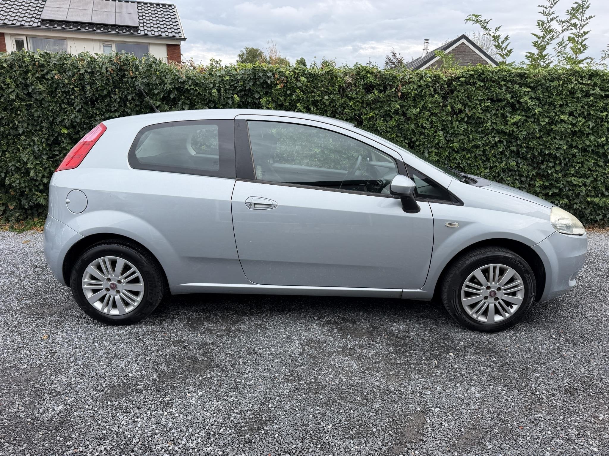 Foto 2 van Fiat Grande Punto 1.4 Dynamic | Airco | Cruise Control | LMV