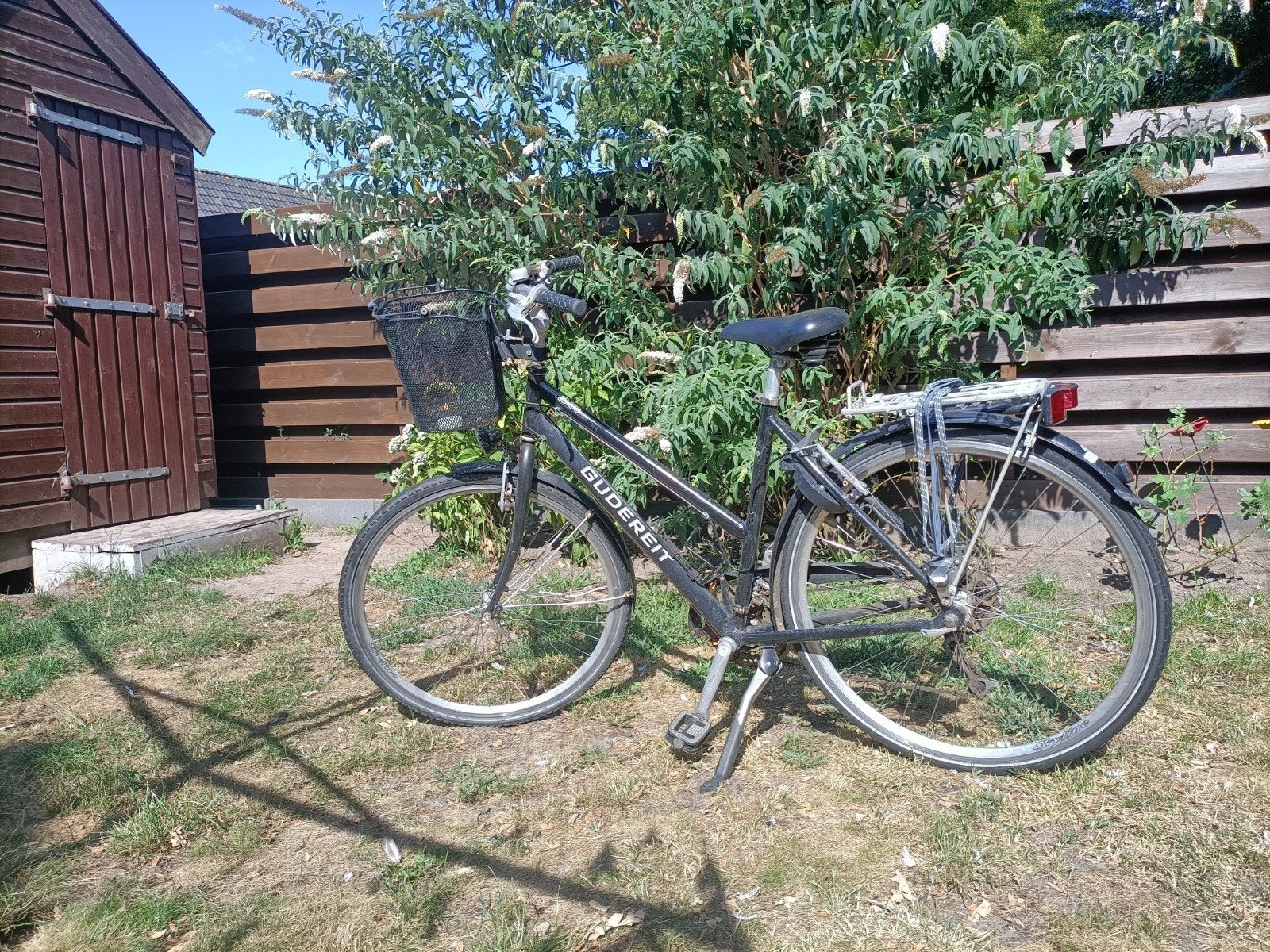 Gudereit damesfiets met mand en bagagedrager, Velgrem, Versnellingen, Ophalen, Overige merken