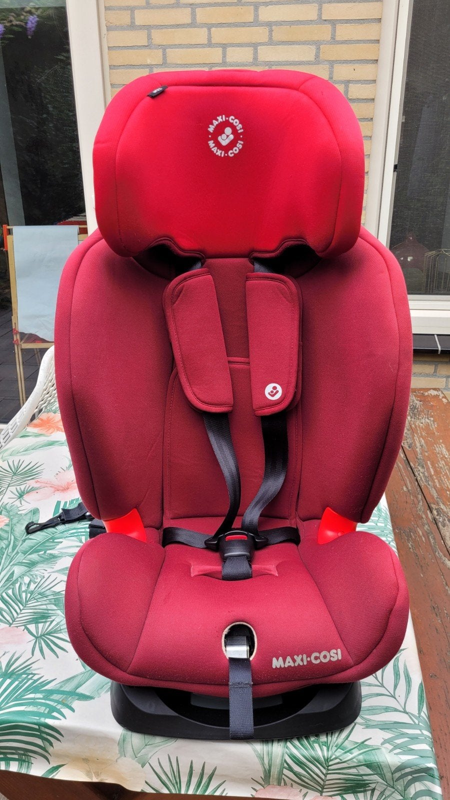 Maxi-Cosi Titan basic iso Fix autostoel - Rood, Kinderen en Baby's, Ophalen, Zijbescherming, Zo goed als nieuw, 9 t/m 36 kg