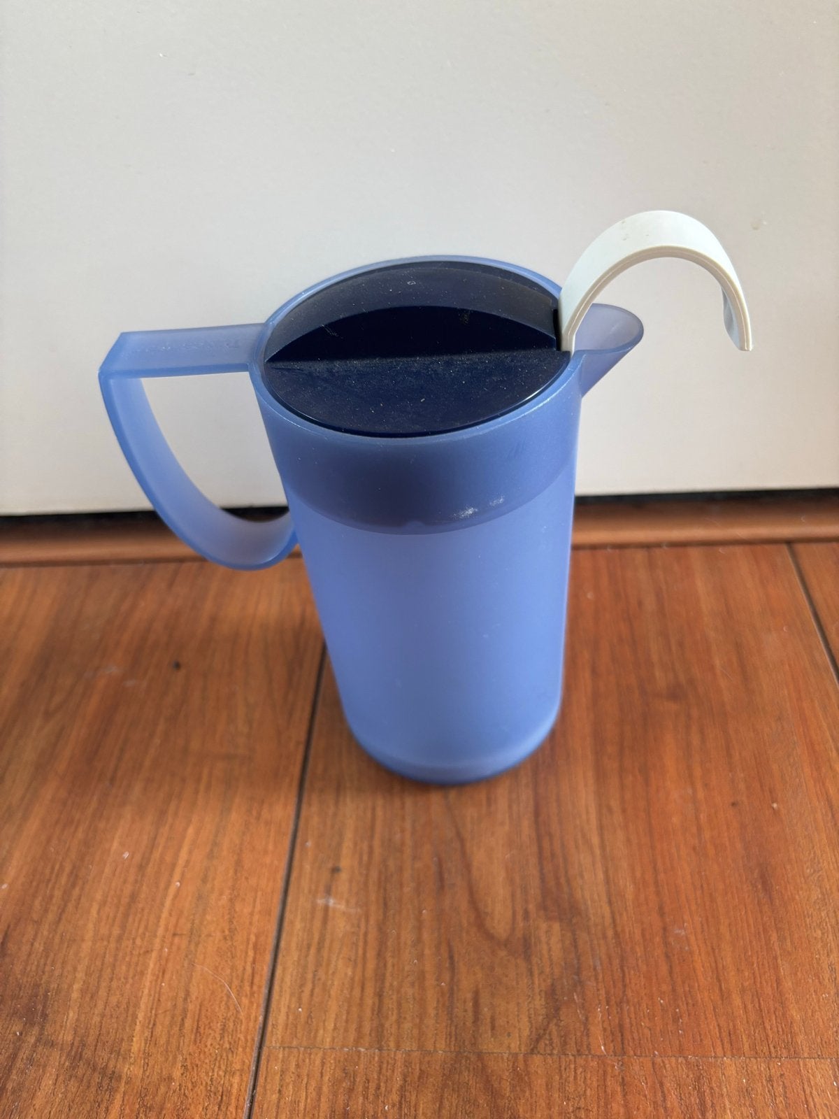 Nieuwe Tupperware Melkopschuimer - Perfect voor Koffie, Witgoed en Apparatuur, Ophalen of Verzenden, Nieuw, Handmatige melkopschuimer