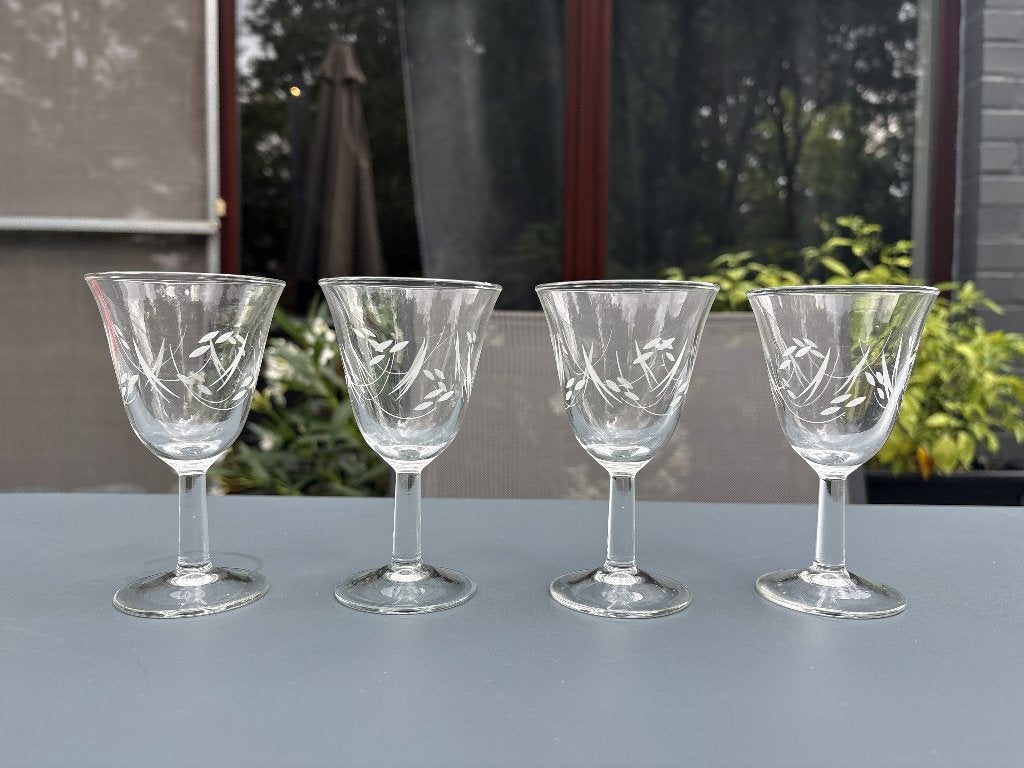 Set van 4 Vintage Geëtste Port- / Borrelglazen – Bladmotief, Antiek en Kunst, Ophalen of Verzenden