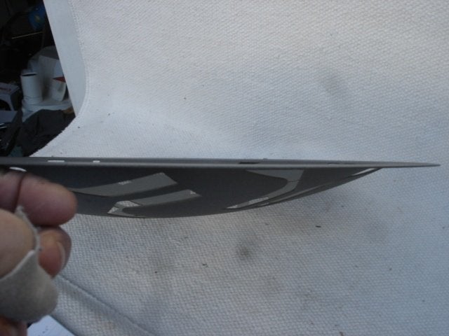 Ronde metalen fruitschaal met geometrische uitsparingen, Gebruikt, Schaal, Rond, Ophalen of Verzenden
