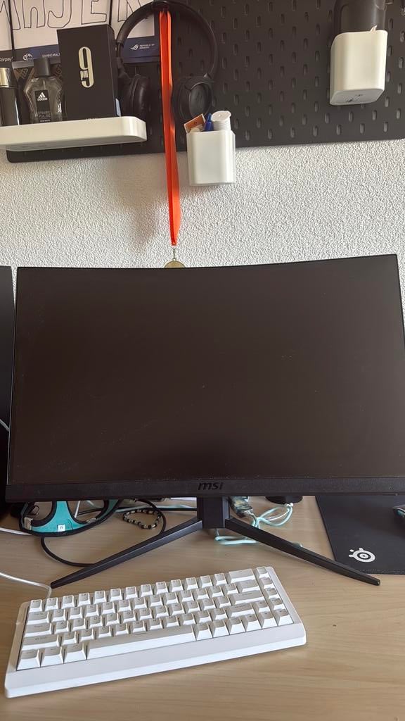 MSI G24C4 144hz 1ms monitor, Computers en Software, Monitoren, IPS, 101 t/m 150 Hz, Full HD, Zo goed als nieuw