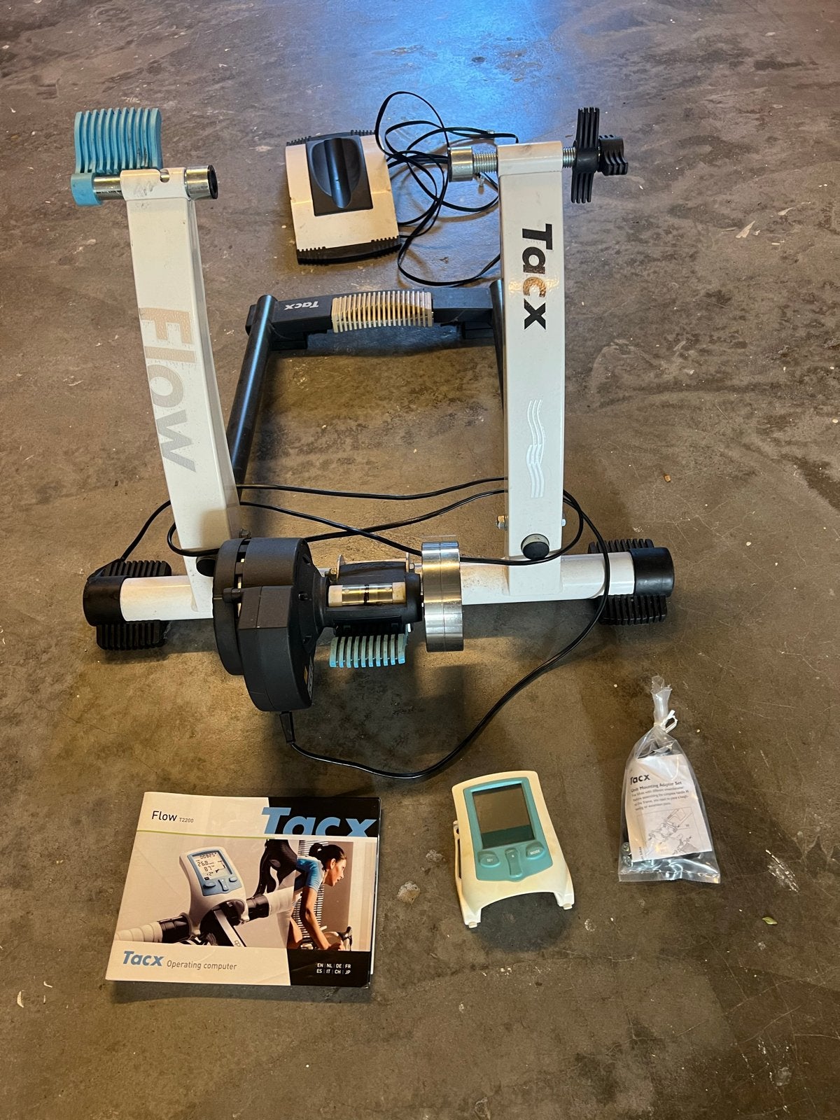 Tacx Flow T2200 fietstrainer - Zo goed als nieuw, Ophalen, Gebruikt, Overige typen, Staal