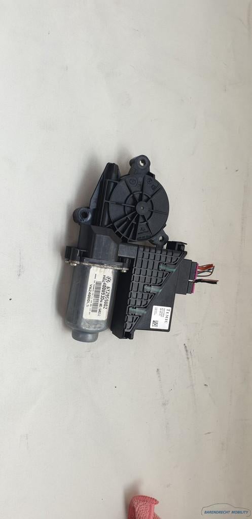 Raammotor Polo 9N3 facelift en Transporter T5 Volkswagen 6Y2