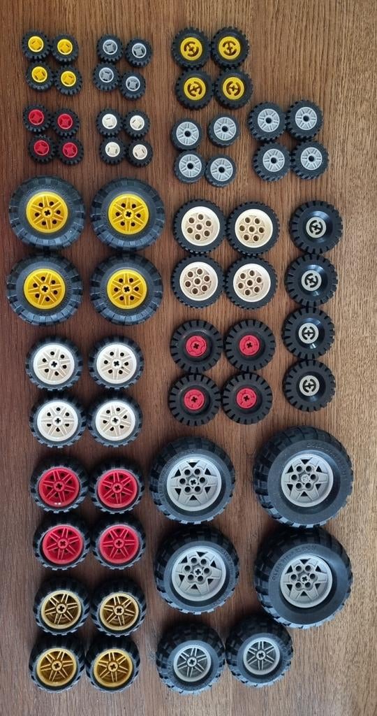 Grote partij LEGO wielen en banden in diverse maten, Ophalen of Verzenden, Gebruikt, Losse stenen, Lego
