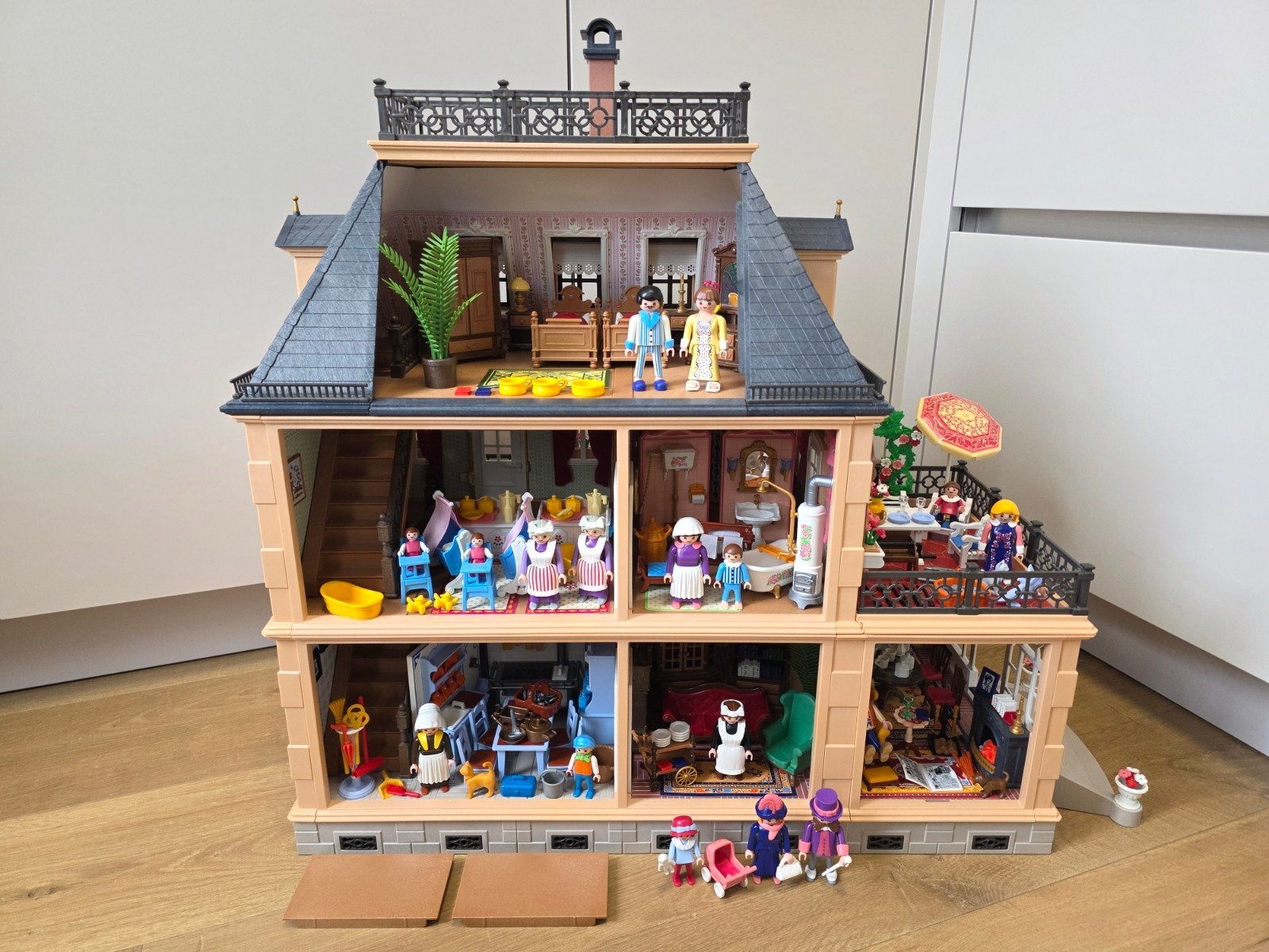 Playmobil 70890 nostalgisch Rosa poppenhuis met inrichting, Kinderen en Baby's, Speelgoed | Playmobil, Ophalen of Verzenden, Zo goed als nieuw