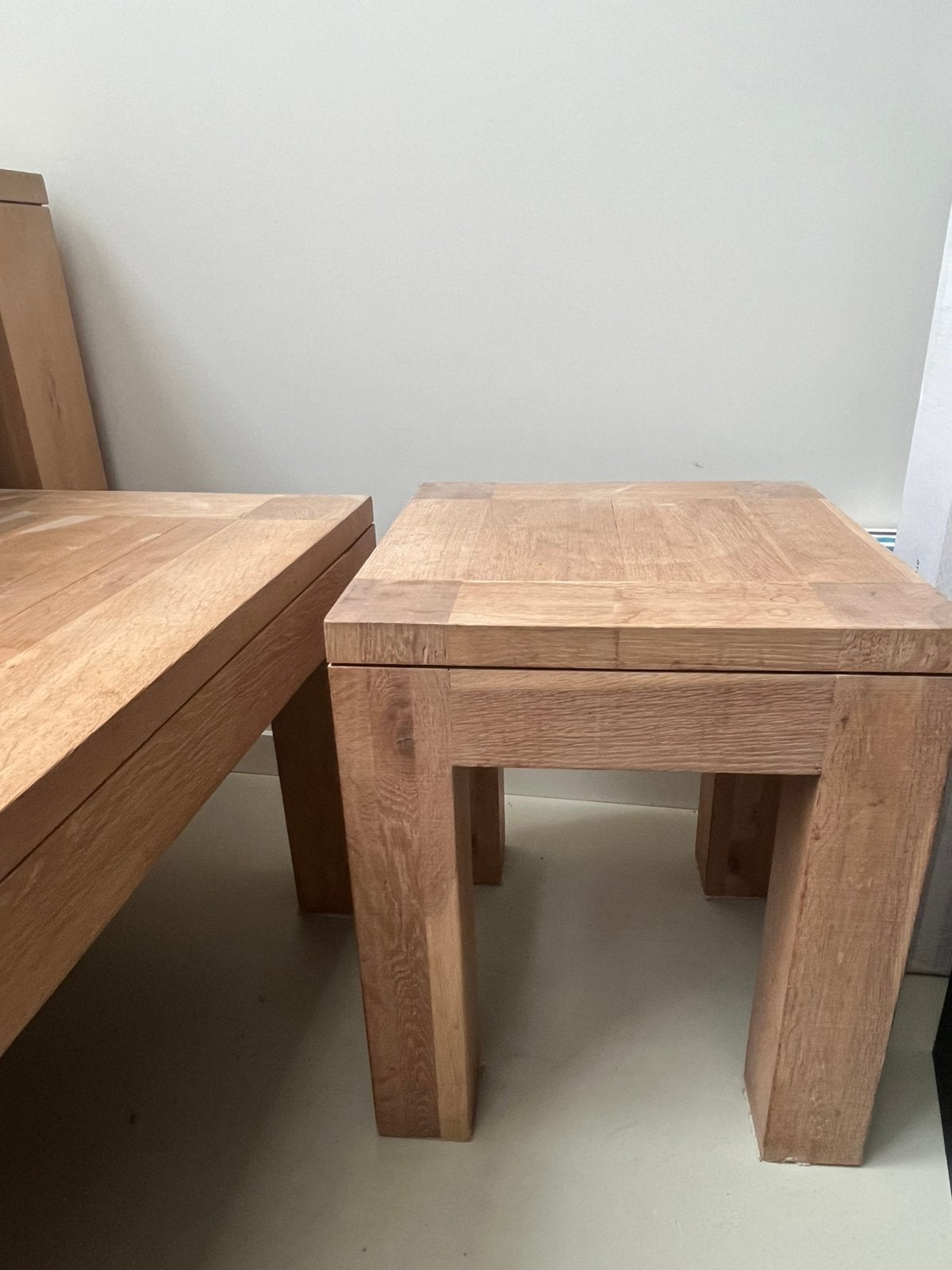 Foto 7 van Prachtige massief eiken eettafel met bankje en kruk