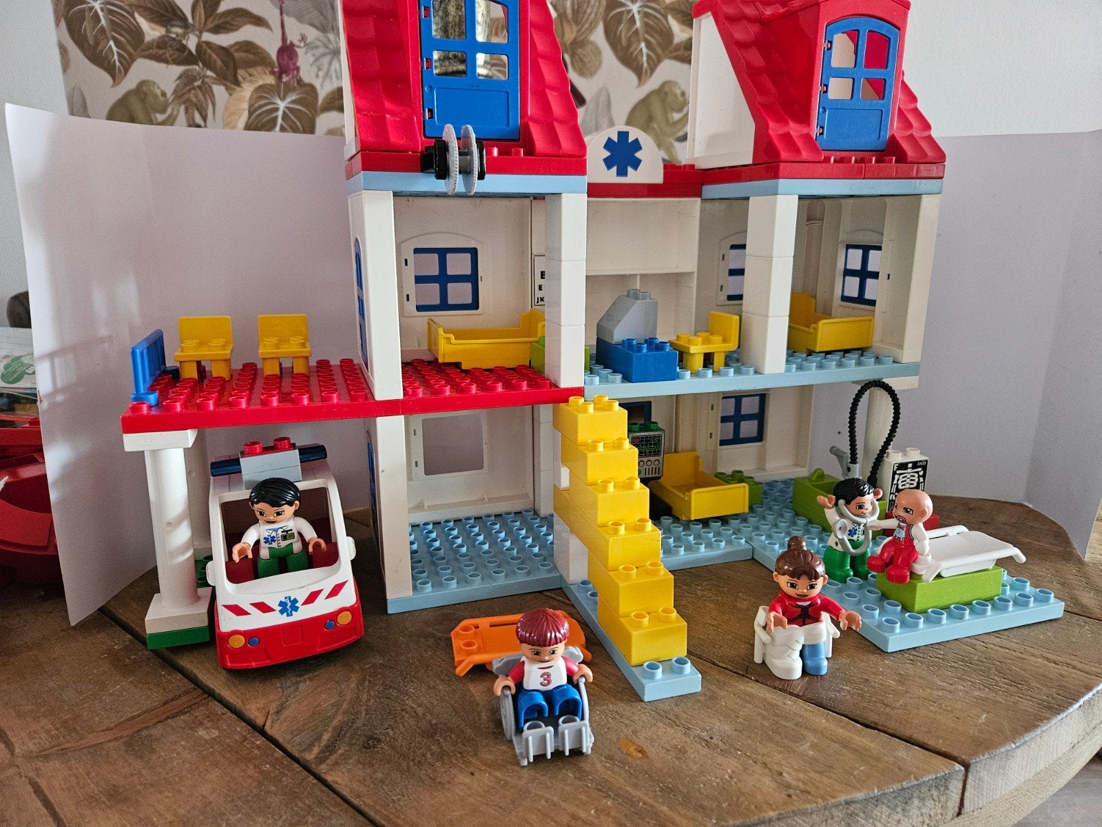 Lego Duplo Ziekenhuis, Overige merken, Aastvej 1, 7190 Billund, Denemarken, Ophalen of Verzenden, Privacy.officer@lego.com
