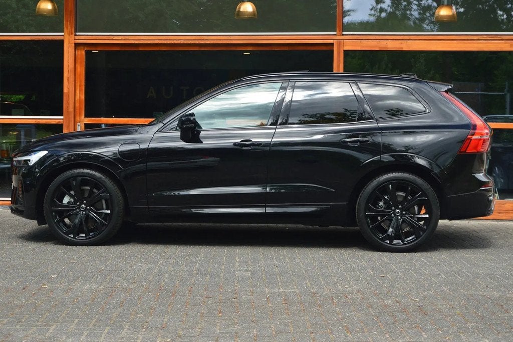 Volvo XC60 Hybride AWD Plus Black Edition | Luc € 55.850,0, Automaat, Gebruikt, 2063 kg, 4 cilinders
