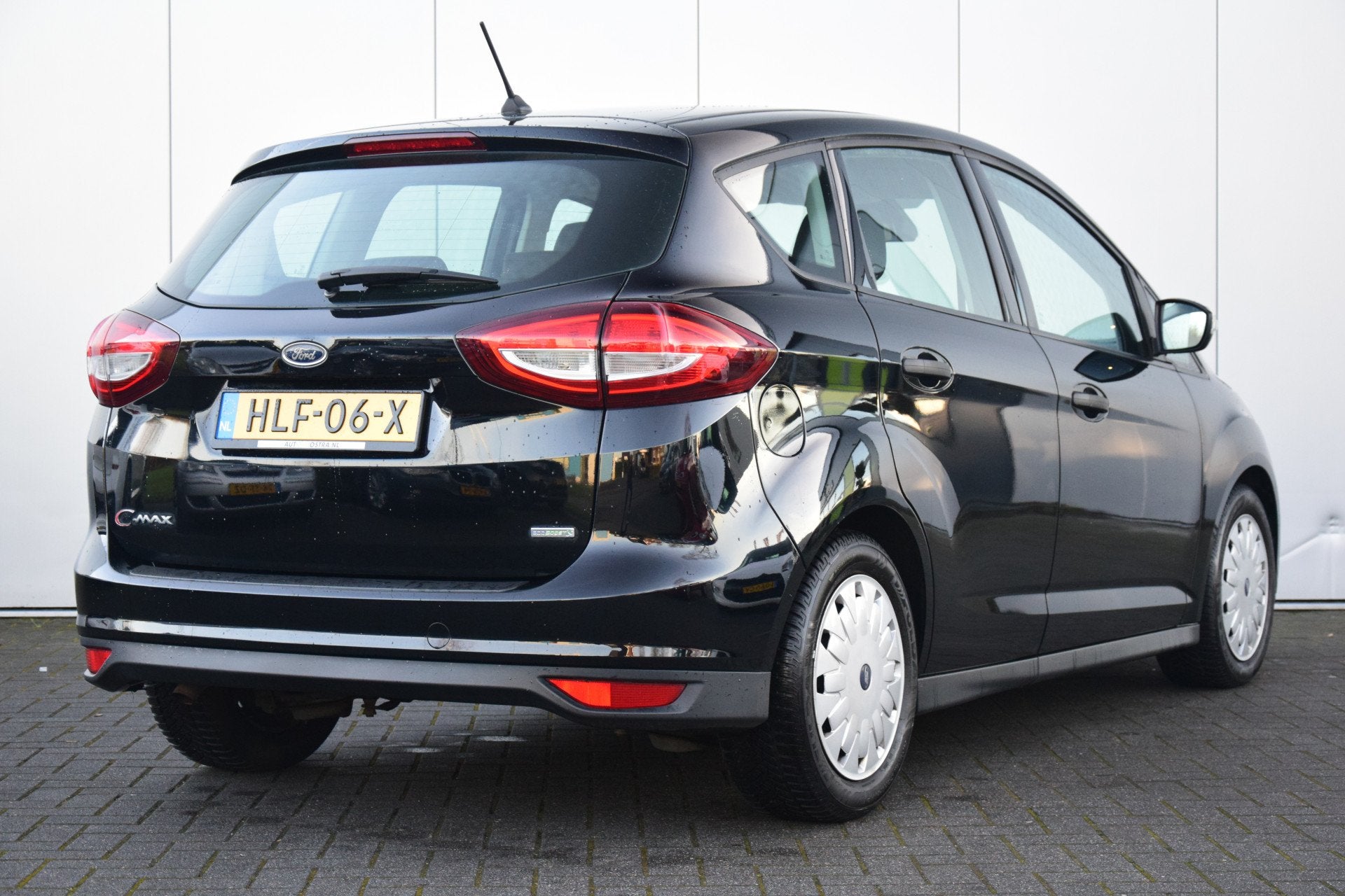 Ford C-MAX 1.0 Ambiente Airco Cruise Audio (bj 2018), Auto's, Voorwielaandrijving, Gebruikt, Zwart, Handgeschakeld
