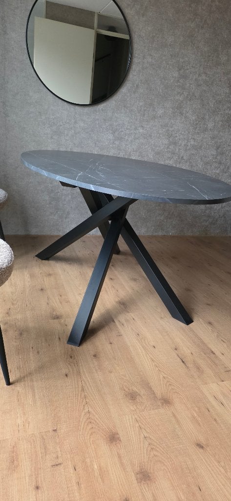 Ovale eettafel, Huis en Inrichting, Tafels | Eettafels, Ophalen, 100 tot 150 cm, Zo goed als nieuw, 150 tot 200 cm