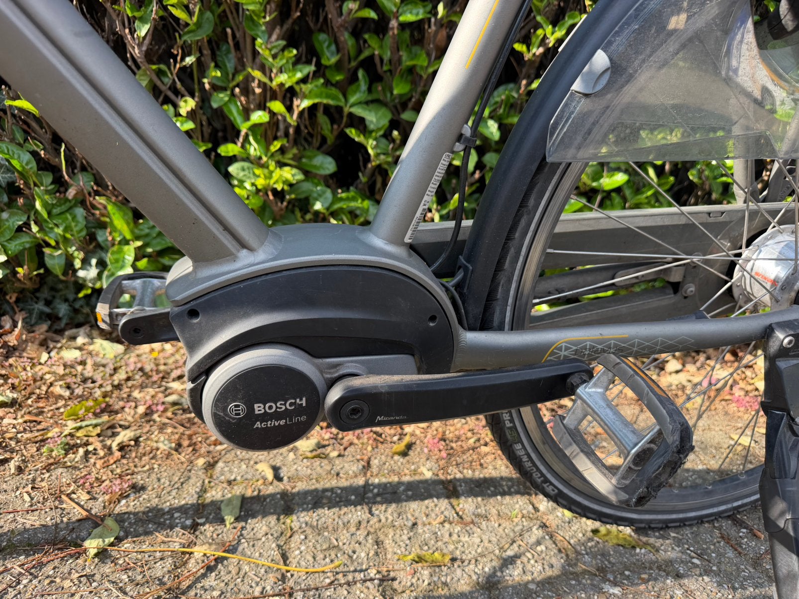 Foto 6 van Elektrische Batavus heren fiets