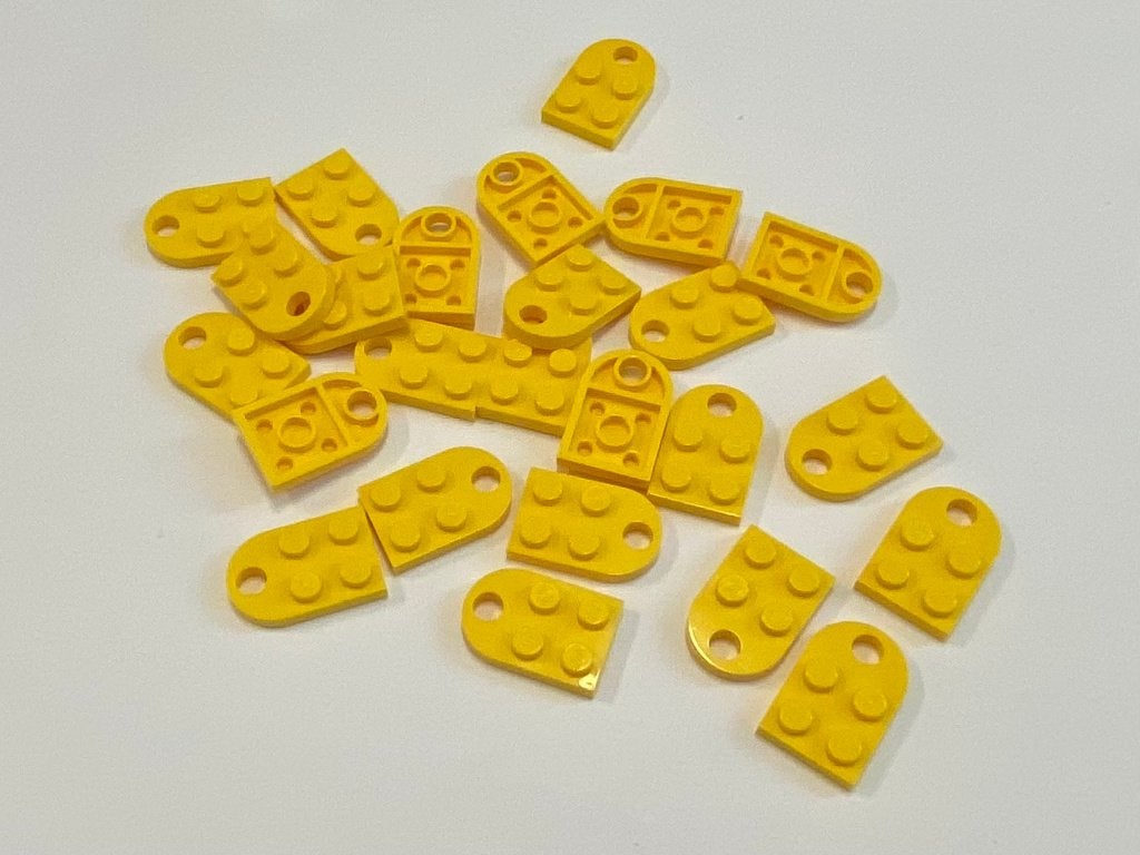 Partij 25x nieuwe 3x2 lego plaatjes met gat, diverse kleuren