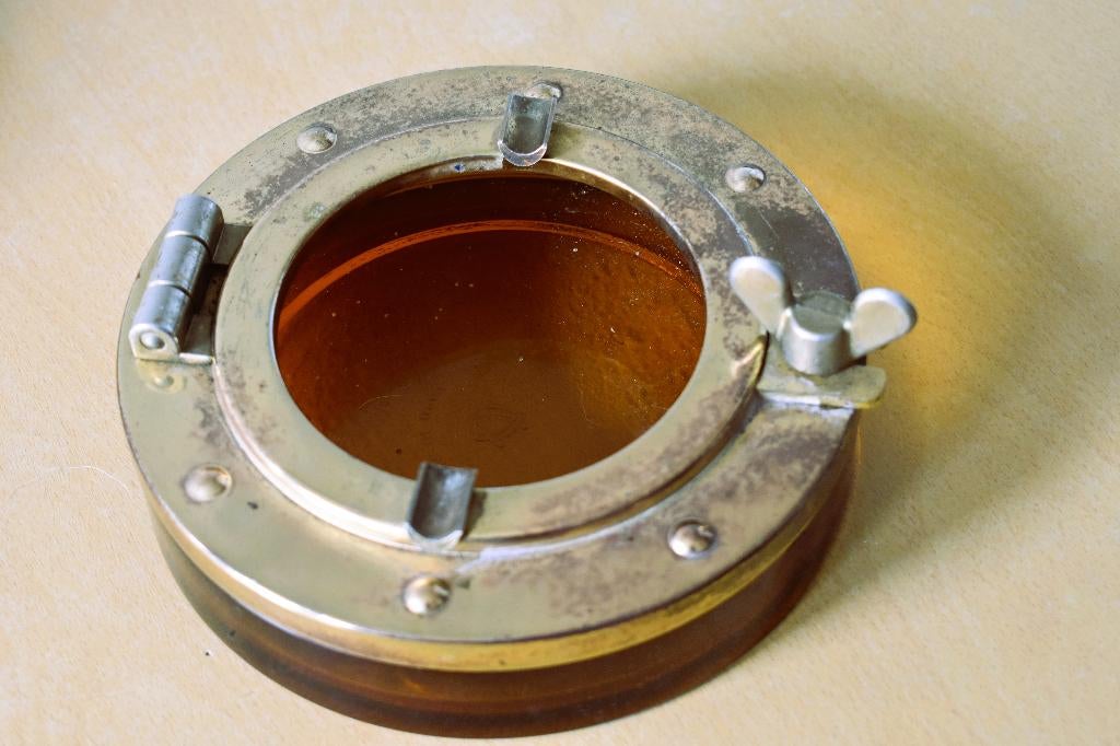 Asbak model patrijspoort, Ophalen of Verzenden, Gebruikt, Asbak