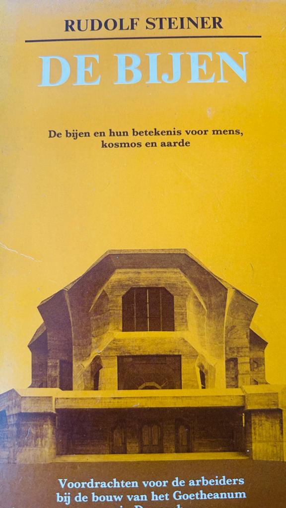 Rudolf Steiner - De Bijen: Betekenis voor mens, kosmos en aa, Boeken, Ophalen of Verzenden, Zo goed als nieuw