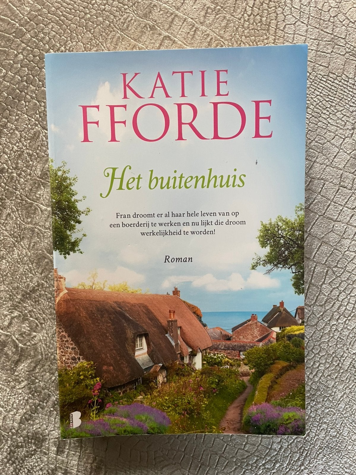 Katie FForde -  Het Buitenshuis, Ophalen of Verzenden, Gelezen
