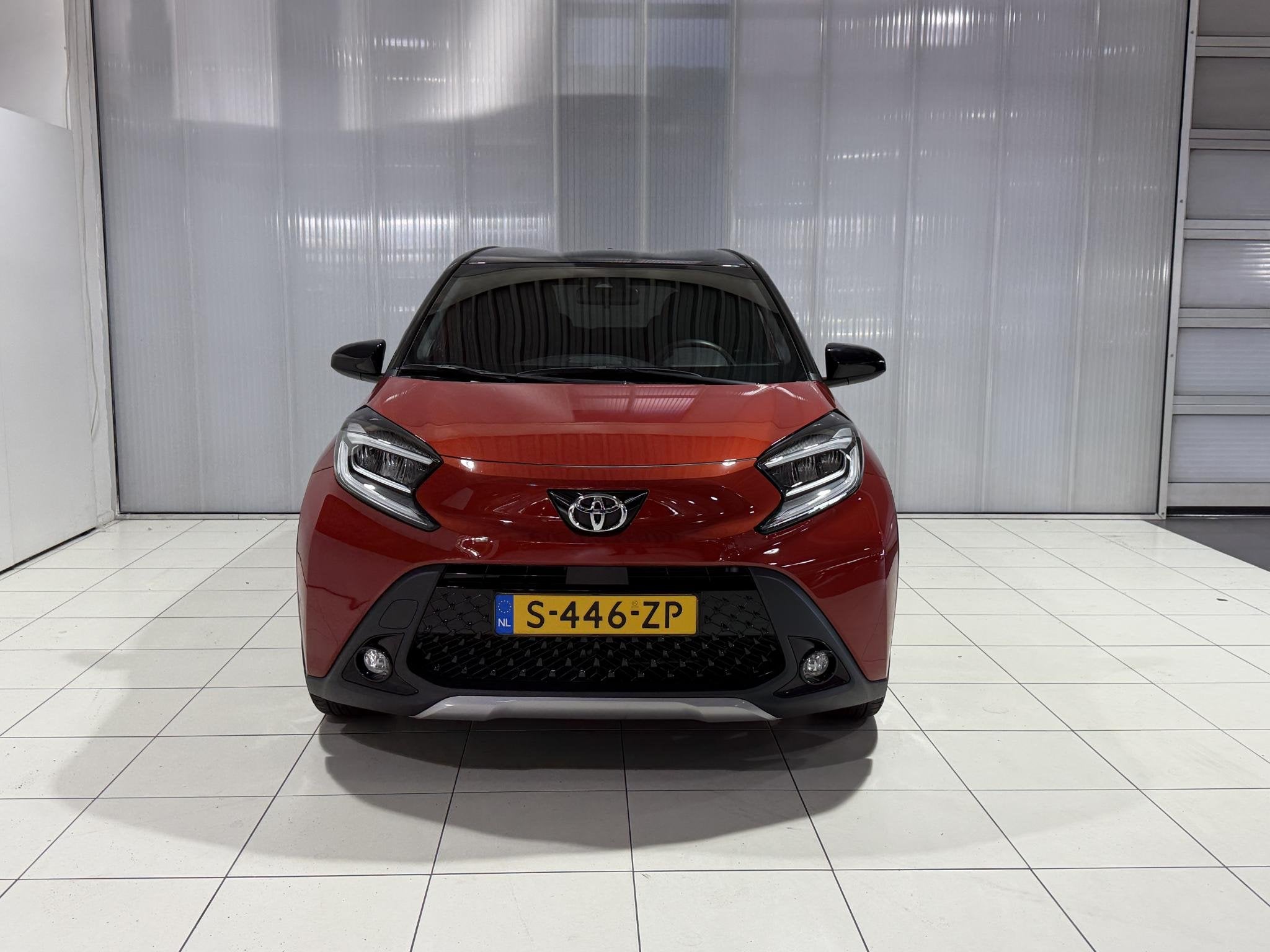 Toyota Aygo X 1.0 VVT-i MT Envy JBL Geluidsinstallatie, 2 To, Auto's, Toyota, Gebruikt, 4 stoelen, Leder en Stof, Origineel Nederlands