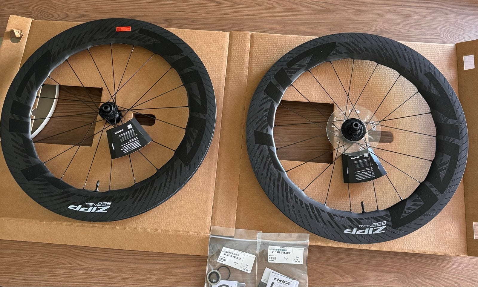 2026 Zipp 858 NSW Carbon wheelset ZR 1 SL Sram XDR !NEW OVP!, Wiel, Nieuw, Ophalen of Verzenden, Racefiets