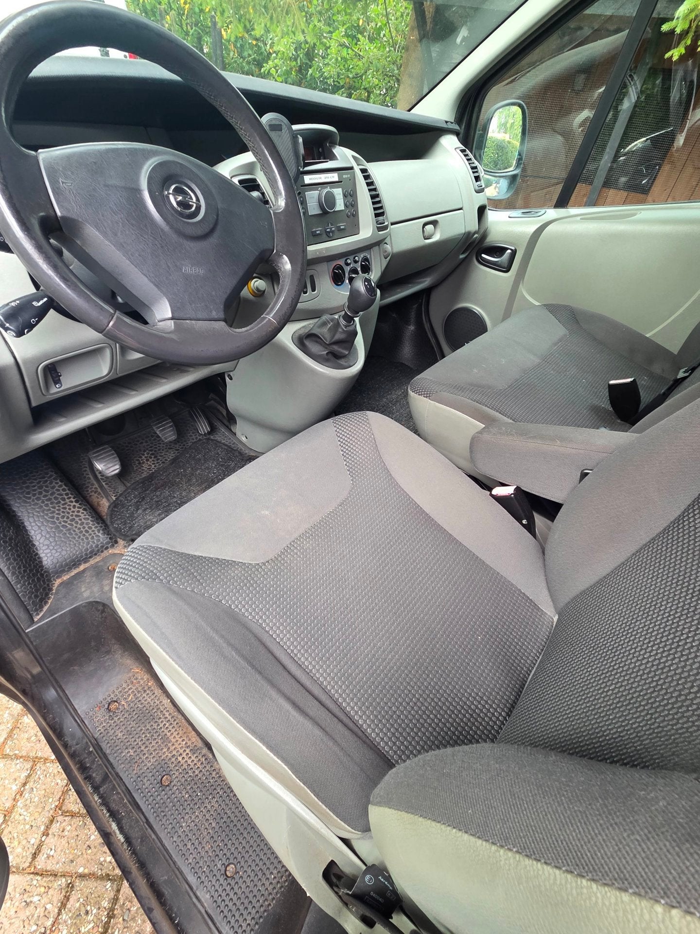 Opel VIVARO-2 2.5CDTI/84KW-DPF-E4 2.9T L2H2 Geen apk, Caravans en Kamperen, Overige merken, Buscamper of Camperbus, Bedrijf, Diesel