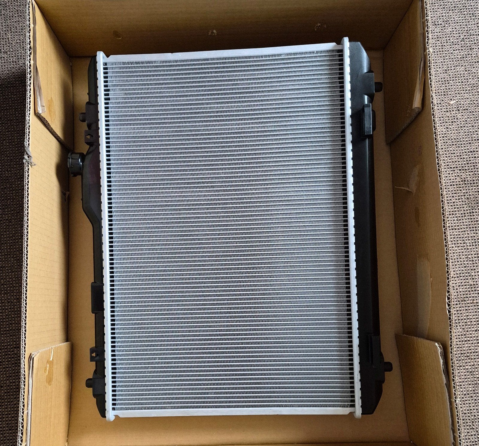 radiateur nieuw voor suzuki-swift 1.3 en andere onderdelen, Auto-onderdelen, Ophalen of Verzenden, Nieuw, Suzuki