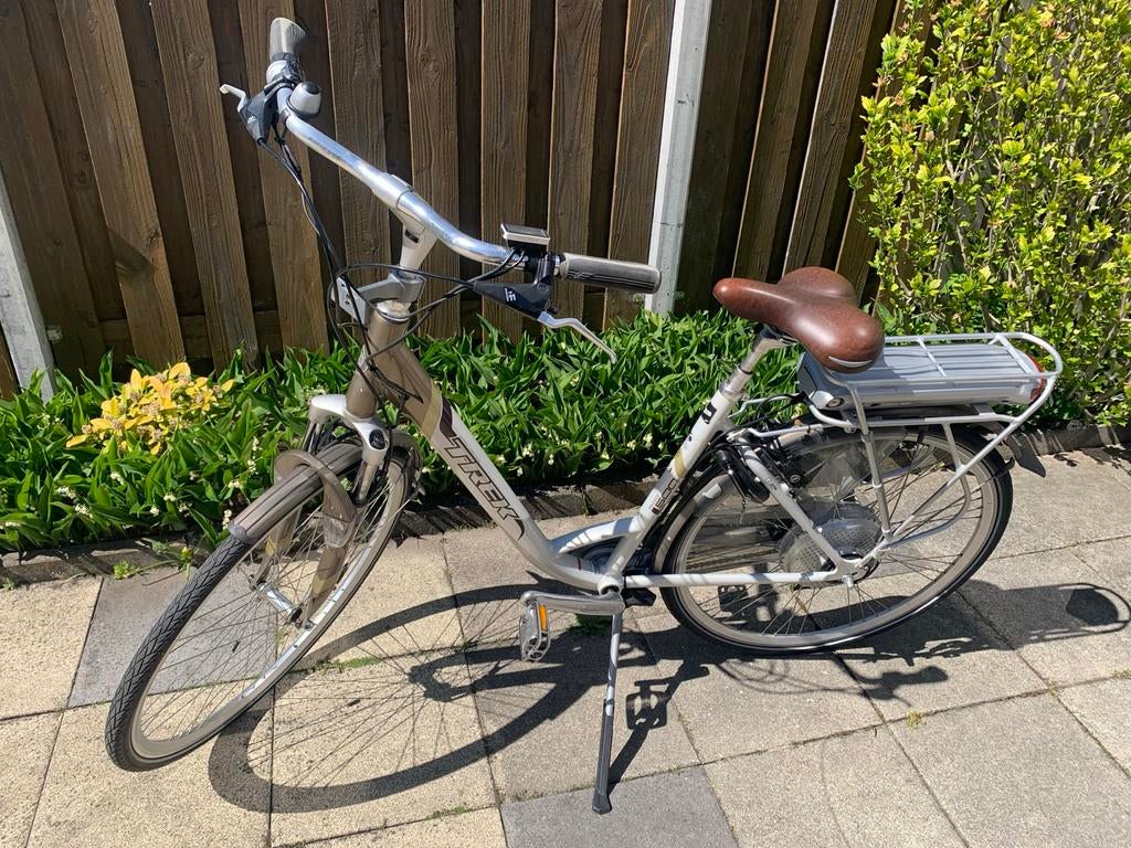 Trek Navigator L500+ elektrische fiets, Fietsen en Brommers, Elektrische fietsen, Gebruikt, Overige merken, 47 tot 51 cm, Minder dan 30 km per accu
